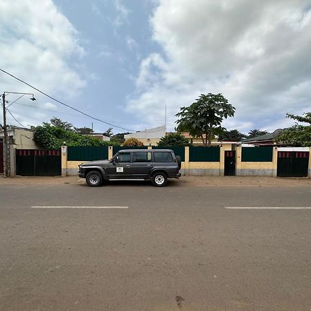 J Nova Lda Lägenhet Sao Tome Exteriör bild